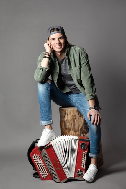 Alex Pezzei live an den Volleynights 2026